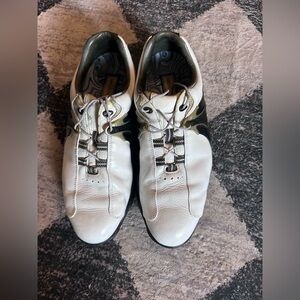 Men’s FootJoy DryJoy White/Black Golf cleats, 11.5M